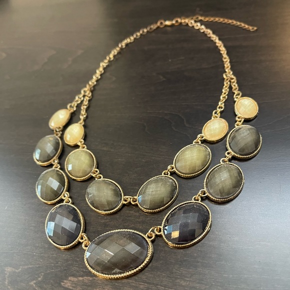 Statement Necklace. Gray and White Stones with Gold Tone Chain. - Picture 2 of 4
